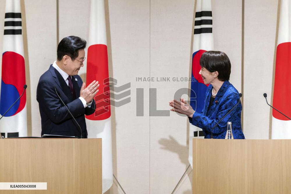 Japan-S. Korea summit