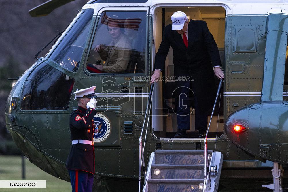 President Trumpreturns to the White House from Detroit, Michgan