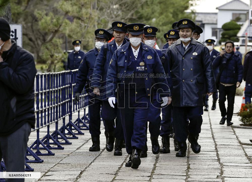 Takaichi, Lee visit Horyu-ji temple