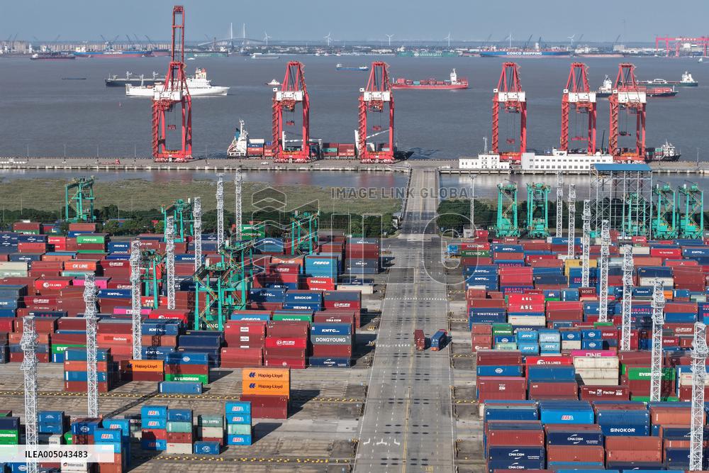 Shanghai Port Container Foreign Trade Terminal