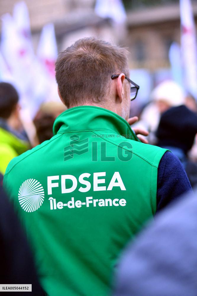Farmers Protest In Front Of The National Assembly - Paris