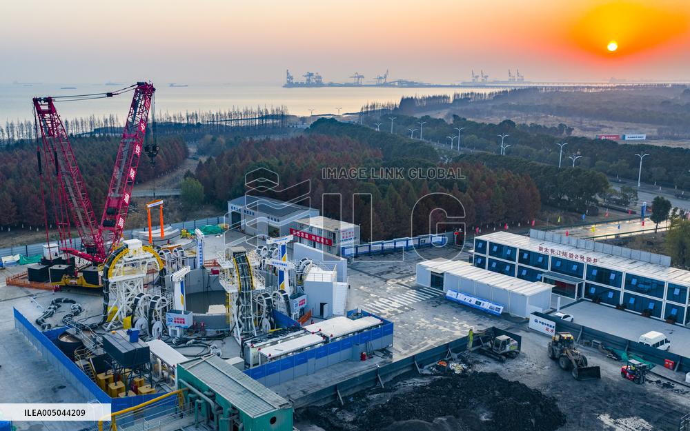 Chongtai Yangtze River Tunnel Construction