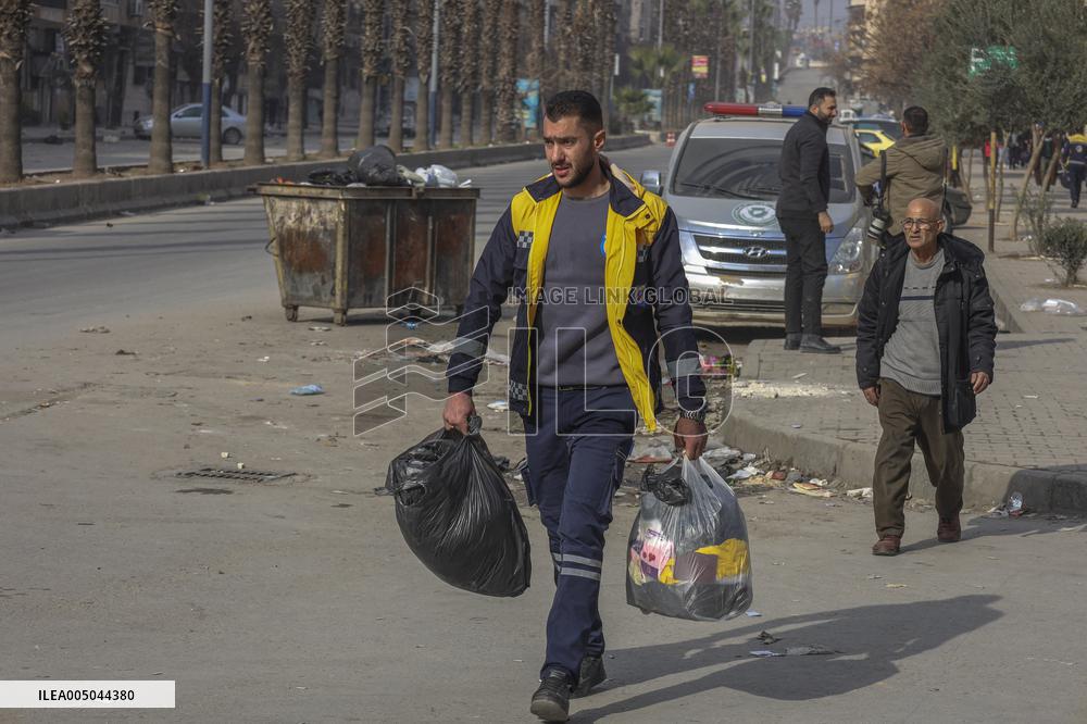 Civilians Flee Aleppo Amid Kurdish-Government Clashes - Syria