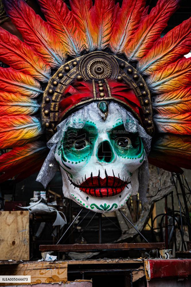 Final Touches On Carnival Constructions In Viareggio - Italy