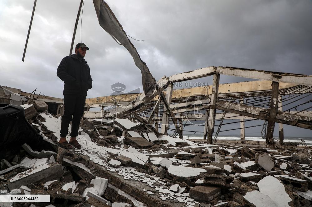 4 Palestinians Killed as Heavy Rains, Strong Winds Sweep Across Area - Gaza