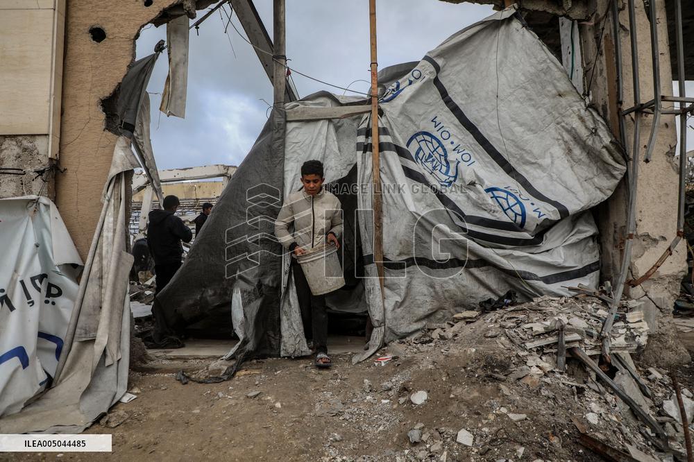 4 Palestinians Killed as Heavy Rains, Strong Winds Sweep Across Area - Gaza