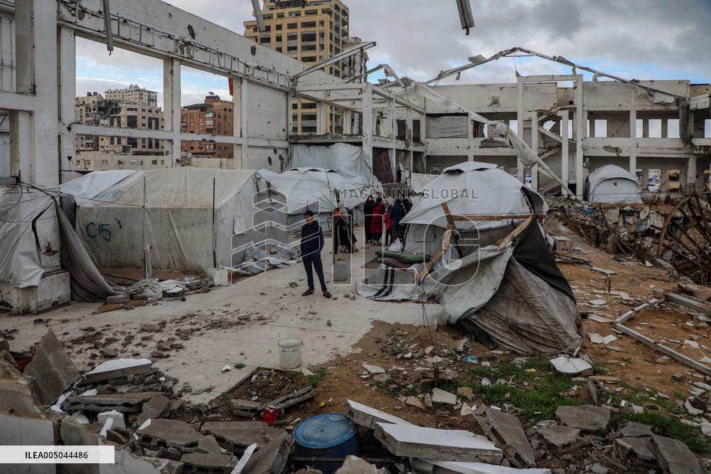 4 Palestinians Killed as Heavy Rains, Strong Winds Sweep Across Area - Gaza