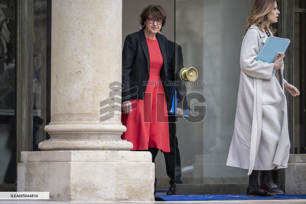 Weekly Cabinet Meeting - Paris