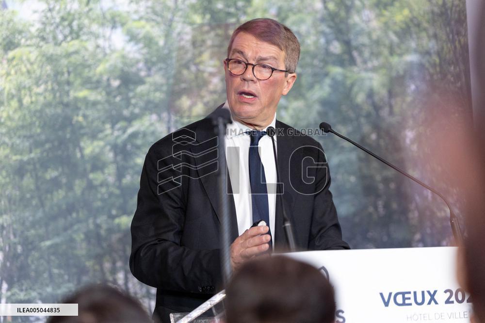 Paris' Mayor delivers a speech for the 2026 whishes - Paris AJ