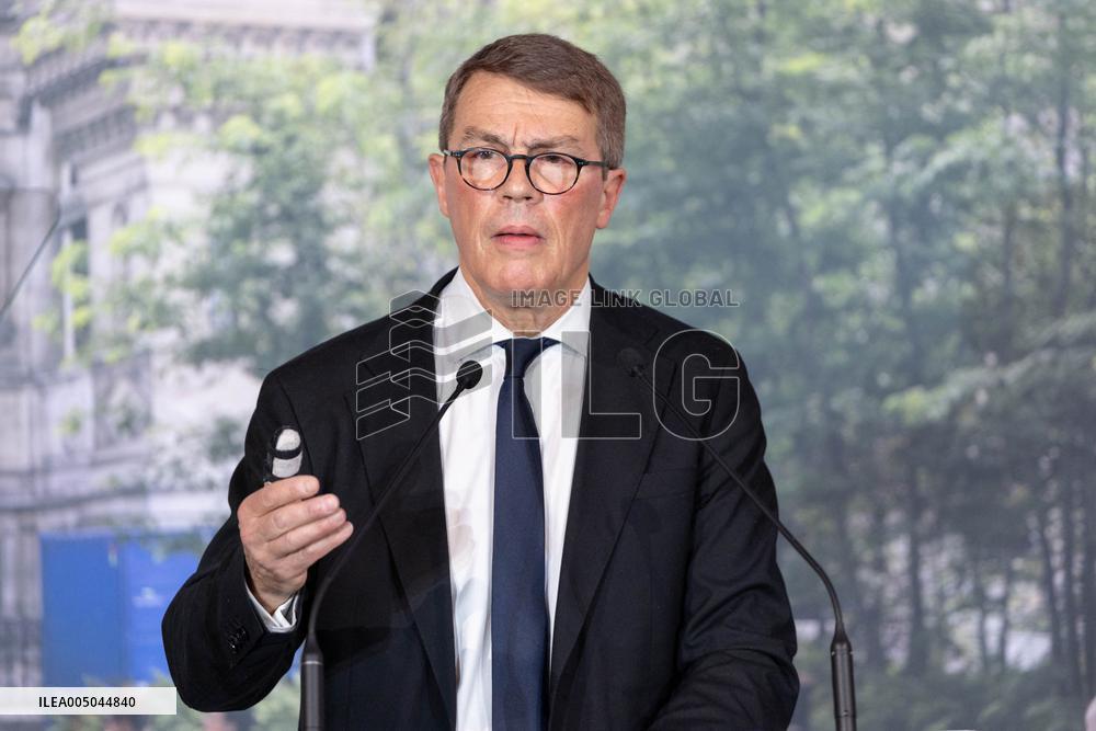 Paris' Mayor delivers a speech for the 2026 whishes - Paris AJ