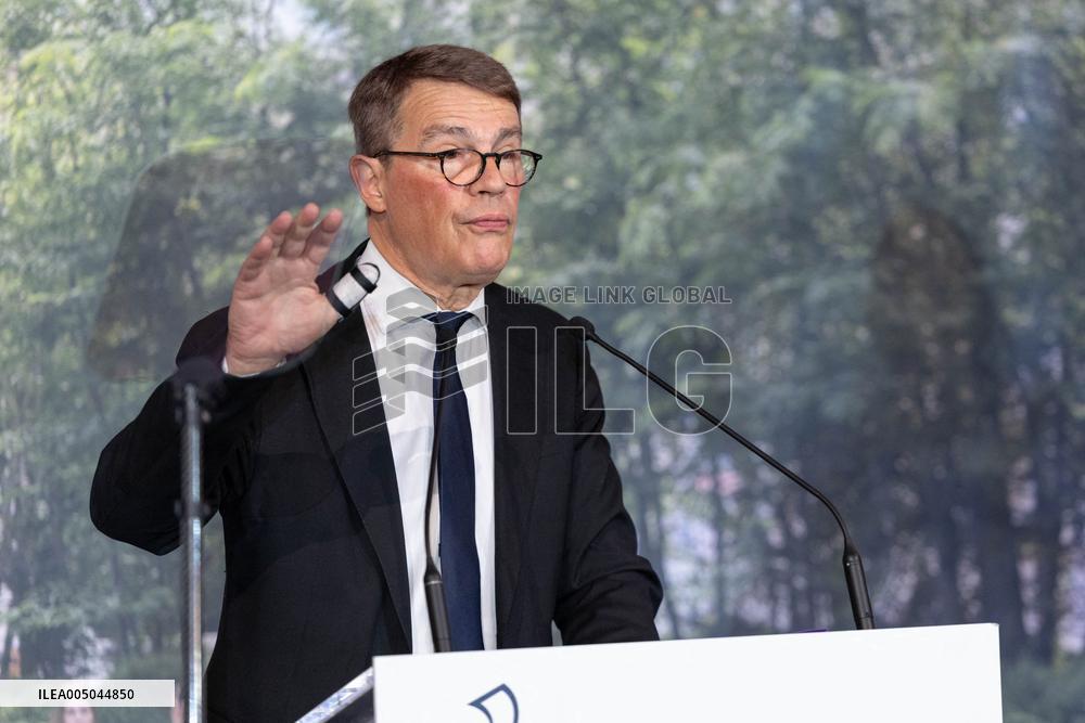 Paris' Mayor delivers a speech for the 2026 whishes - Paris AJ