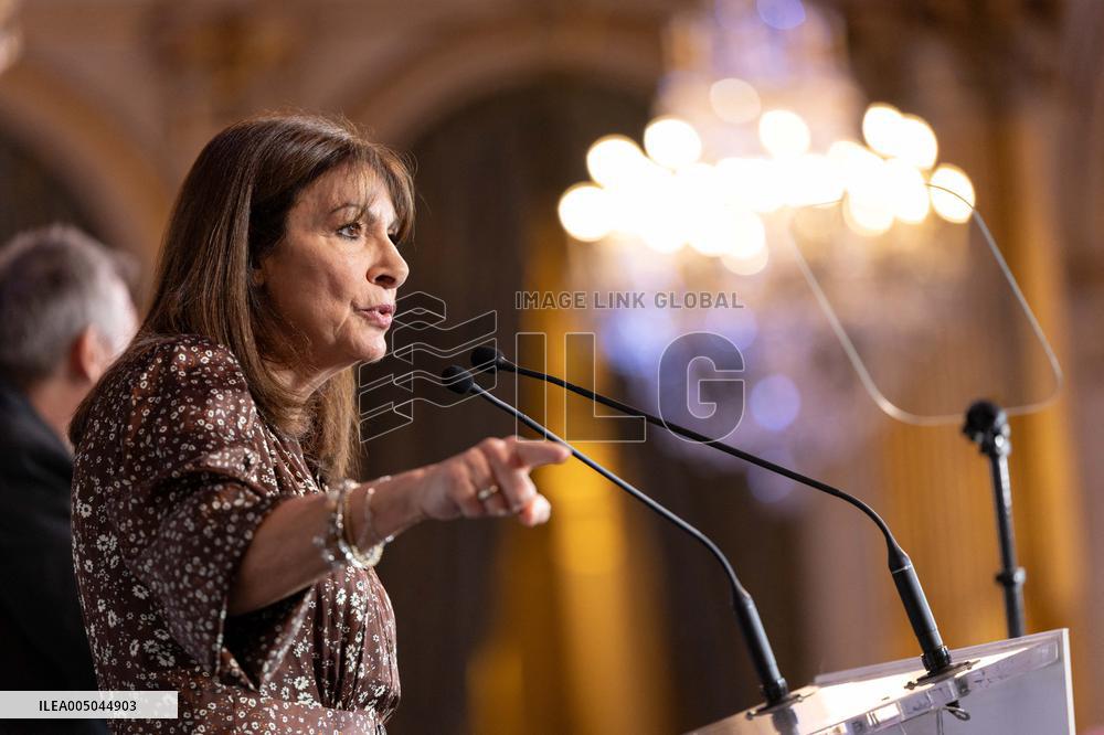 Paris' Mayor delivers a speech for the 2026 whishes - Paris AJ
