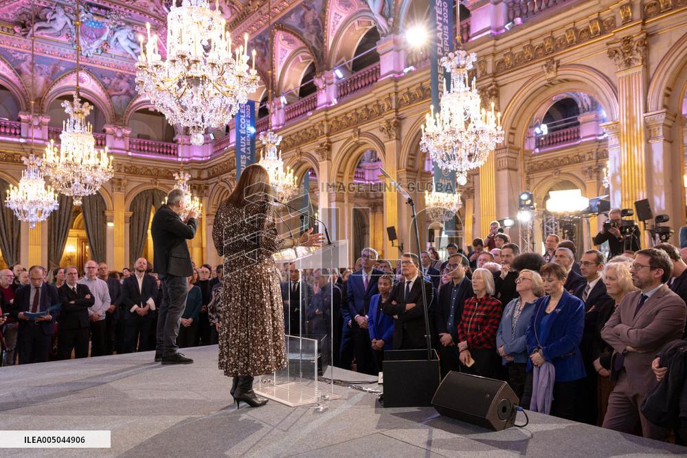 Paris' Mayor delivers a speech for the 2026 whishes - Paris AJ
