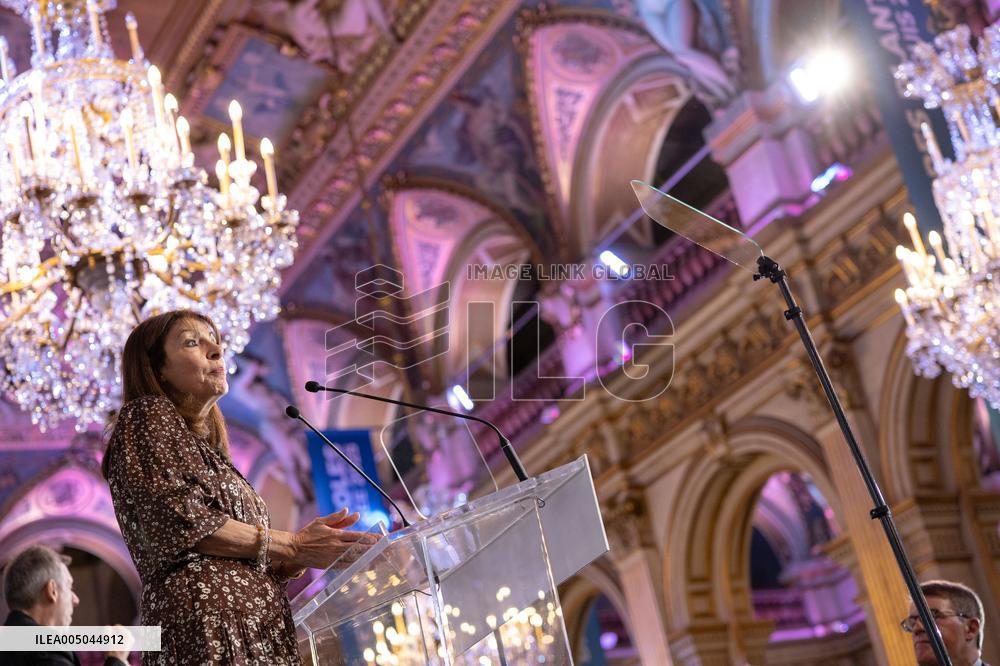 Paris' Mayor delivers a speech for the 2026 whishes - Paris AJ