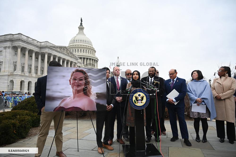 House Homeland Security Committee Democrats discuss killing of Renee Good