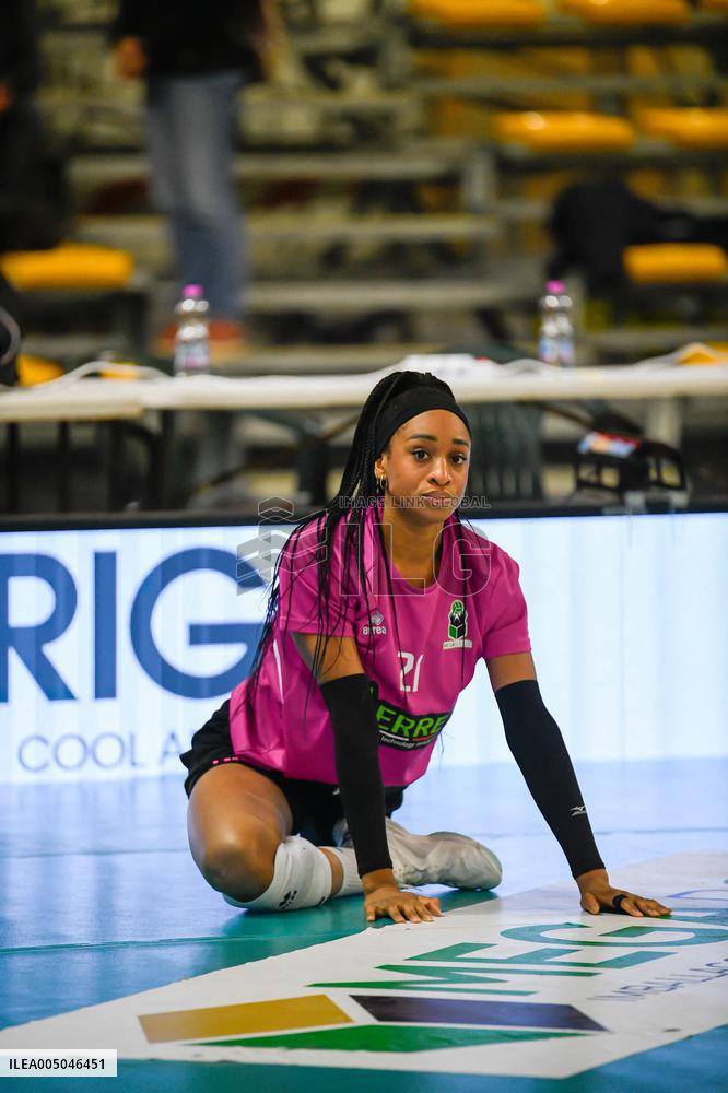 VOLLEY - Volley Challenge Cup Women - Megabox group Vallefoglia vs Fatum Nyiregyhaza