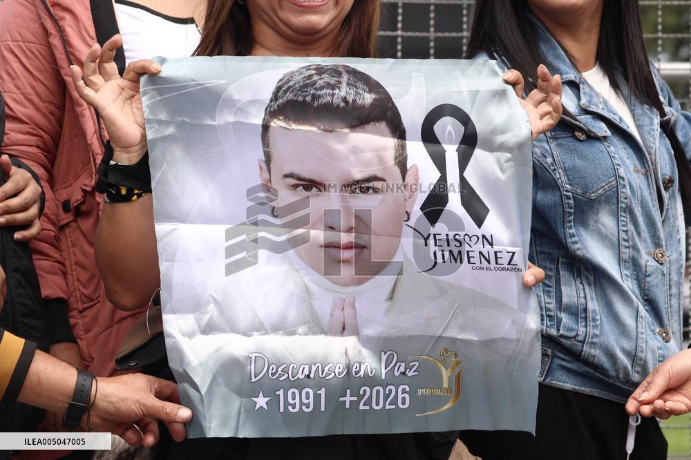 Fans Gather to Enter Yeison Jimenez Symbolic Funeral in Bogota