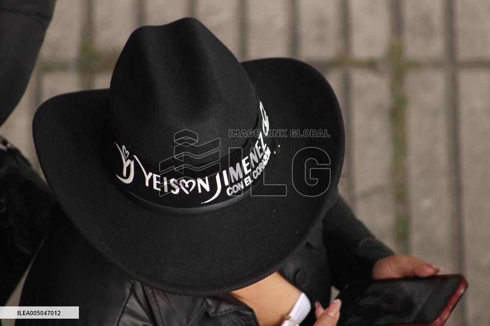 Fans Gather to Enter Yeison Jimenez Symbolic Funeral in Bogota