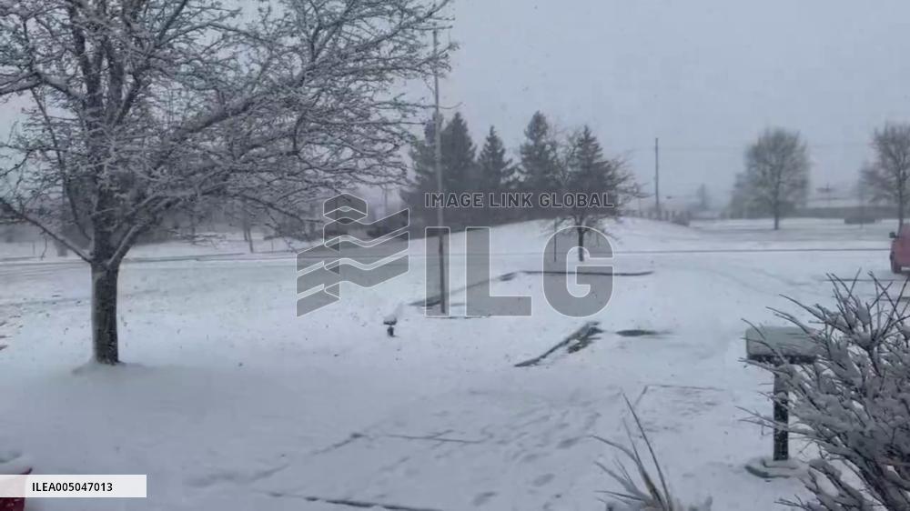 US: Lake-Effect Snow and Snow Squalls Hit Michigan and Indiana 2