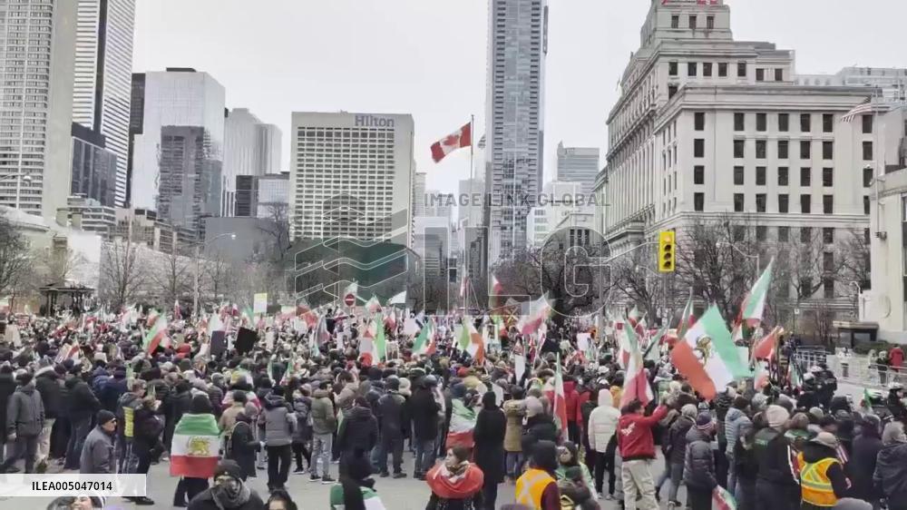 Canada: Iranian Canadians Rally in Toronto in Support of Protests in Iran