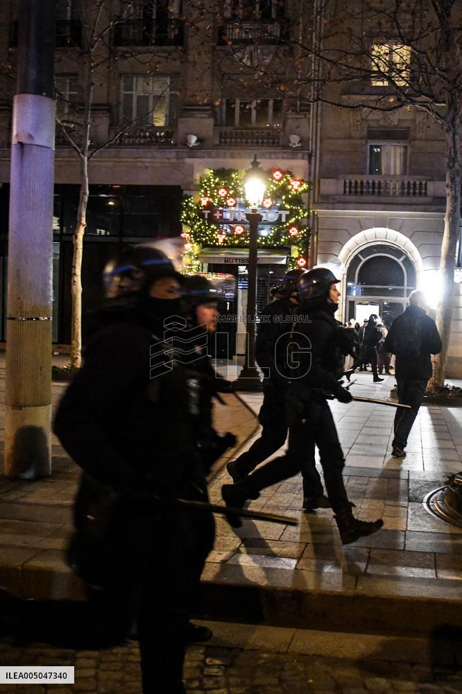 Morocco Victory Policing - Paris