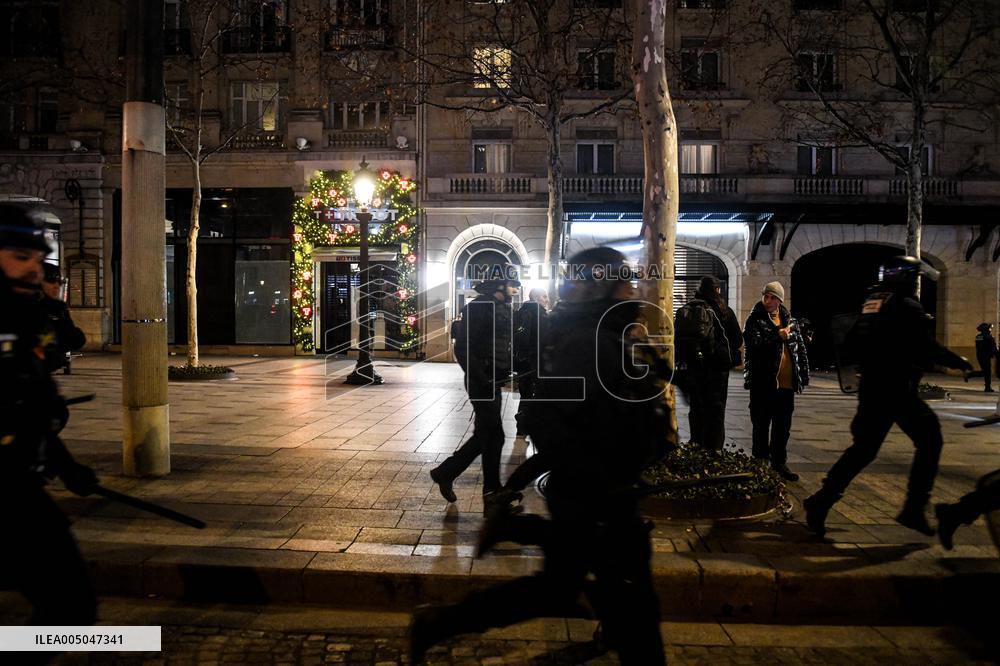 Morocco Victory Policing - Paris