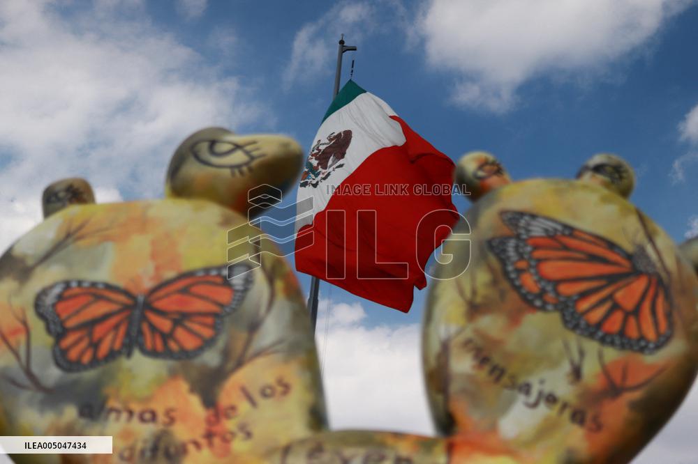 Nopalera Exhibition In Main Square Zocalo - Mexico City
