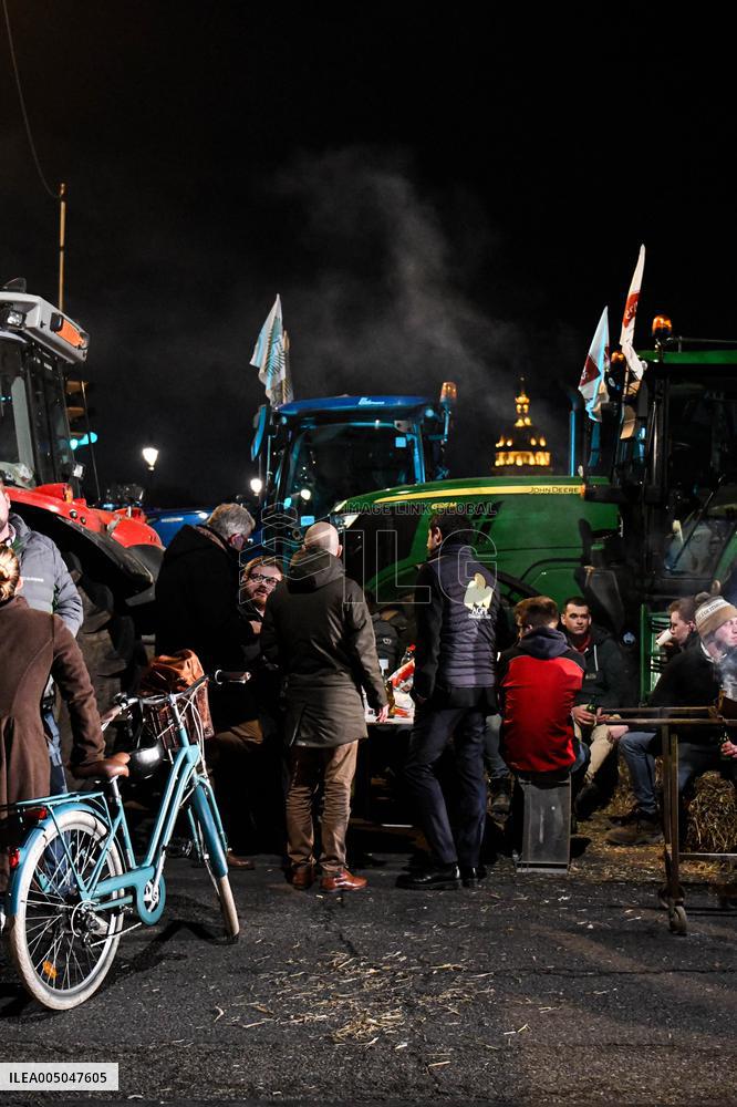 FNSEA Farmers Protest At National Assembly - Paris