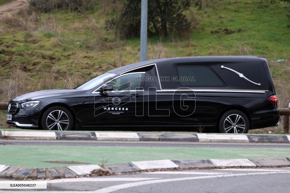 A Hearse Enters La Zarzuela Palace On The Death Of Irene Of Greece - Madrid