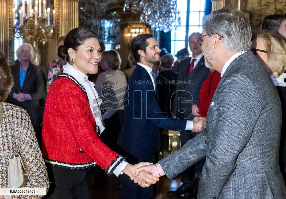 COUNTY GOVERNORS MEET THE ROYAL FAMILY