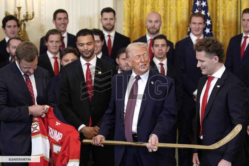 Donald Trump welcomes The Florida Panthers - Washington