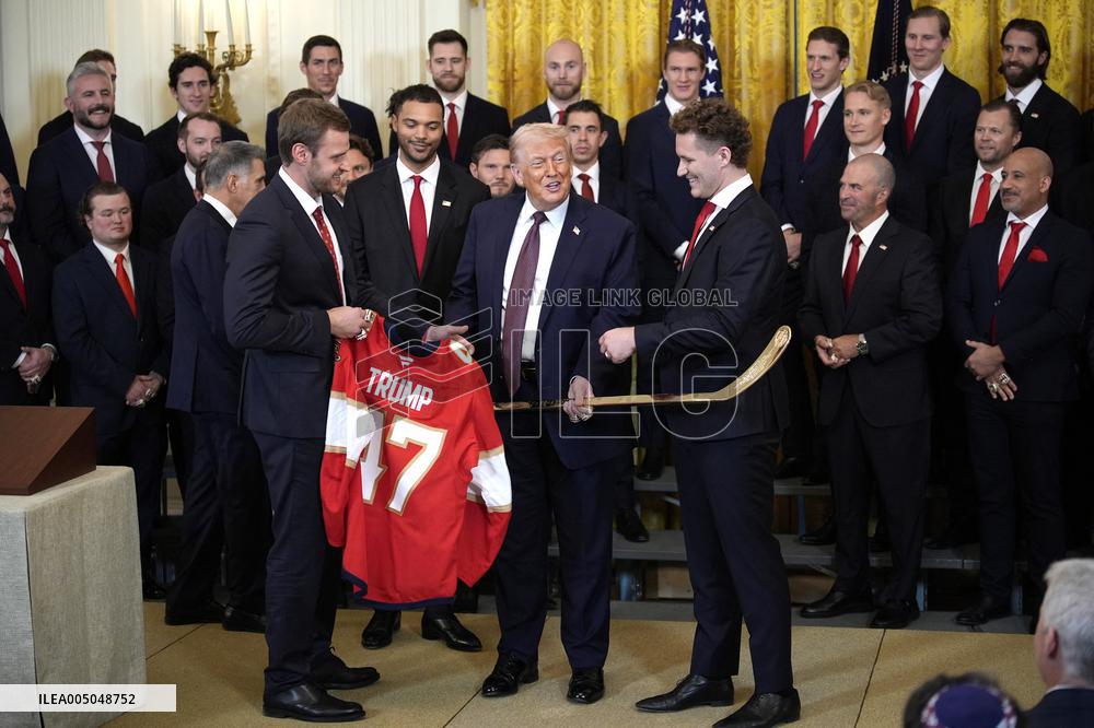 Donald Trump welcomes The Florida Panthers - Washington