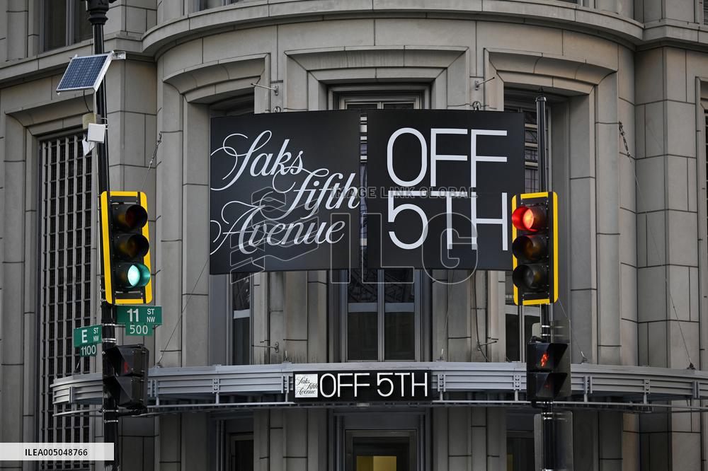 Saks Files for Bankruptcy as Department Stores Fight for Survival