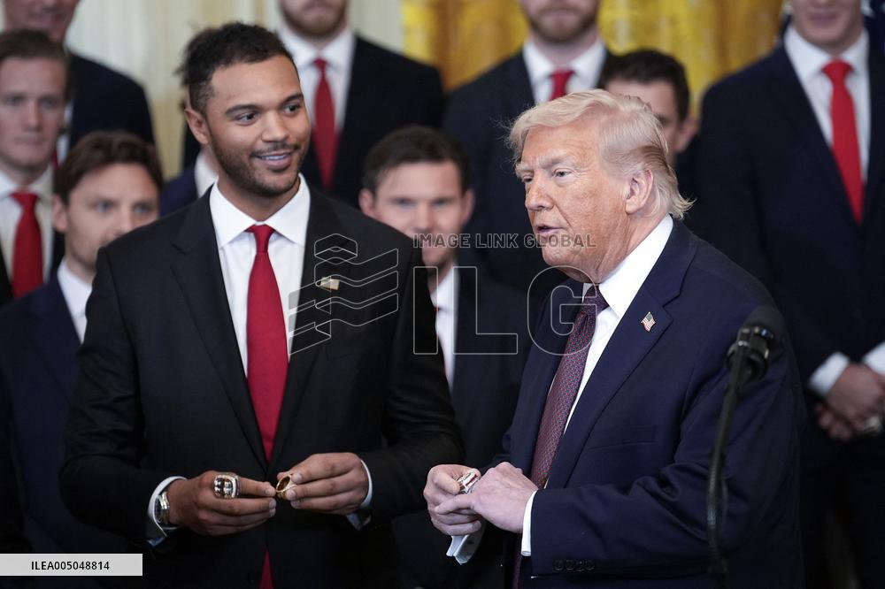 Donald Trump welcomes The Florida Panthers - Washington