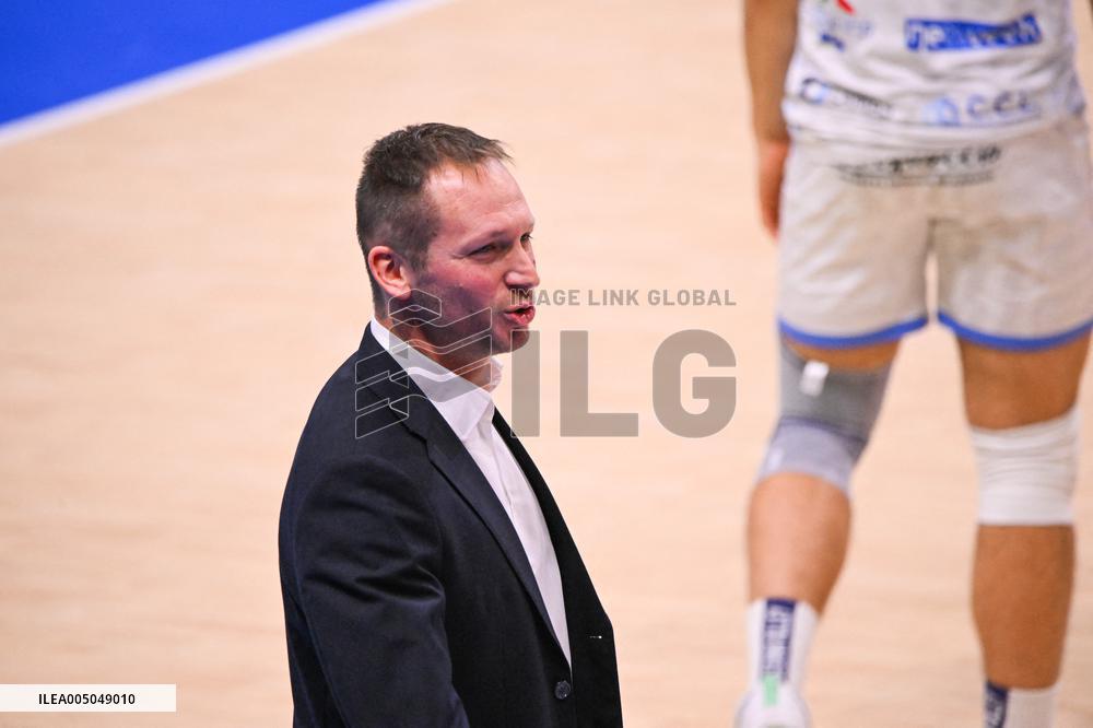 VOLLEY - Superlega Serie A - Cisterna Volley vs Vero Volley Monza 3-1 (25-22, 25-23,18-25, 25-22)