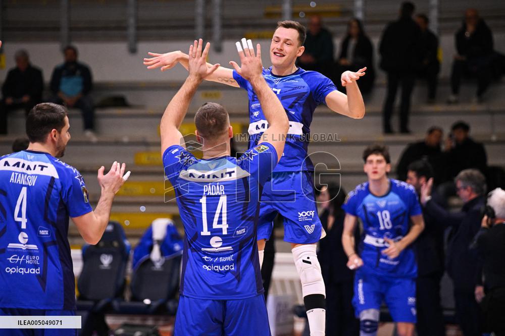 VOLLEY - Superlega Serie A - Cisterna Volley vs Vero Volley Monza 3-1 (25-22, 25-23,18-25, 25-22)