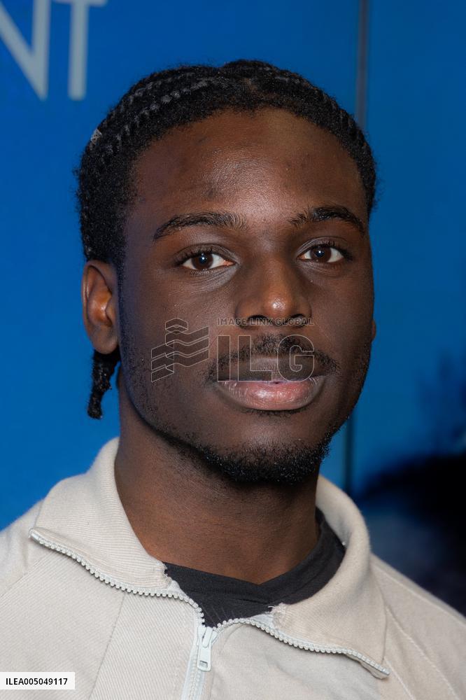 Promis Le Ciel Paris Film Premiere