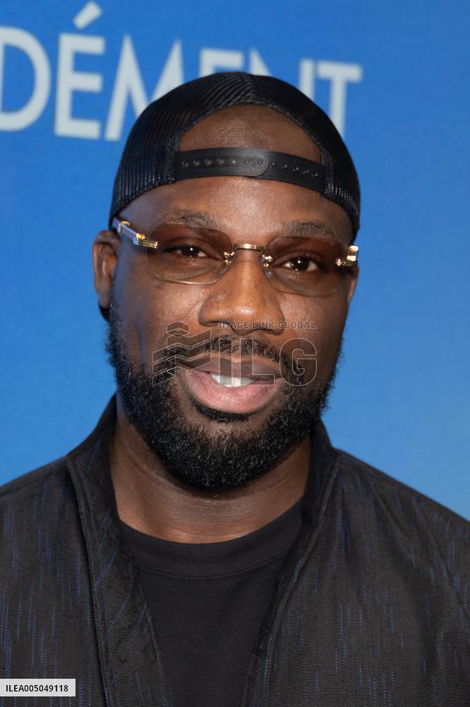 Promis Le Ciel Paris Film Premiere