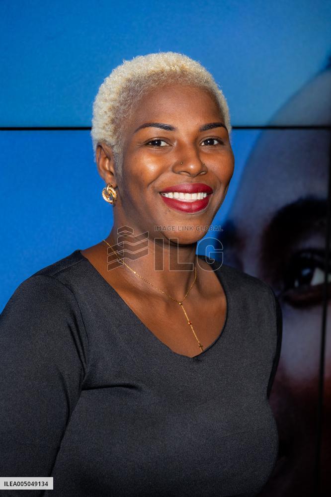 Promis Le Ciel Paris Film Premiere