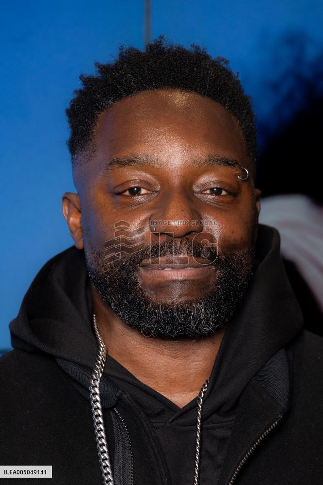 Promis Le Ciel Paris Film Premiere