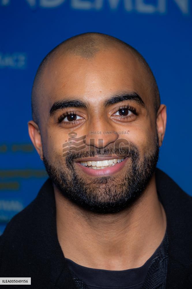 Promis Le Ciel Paris Film Premiere