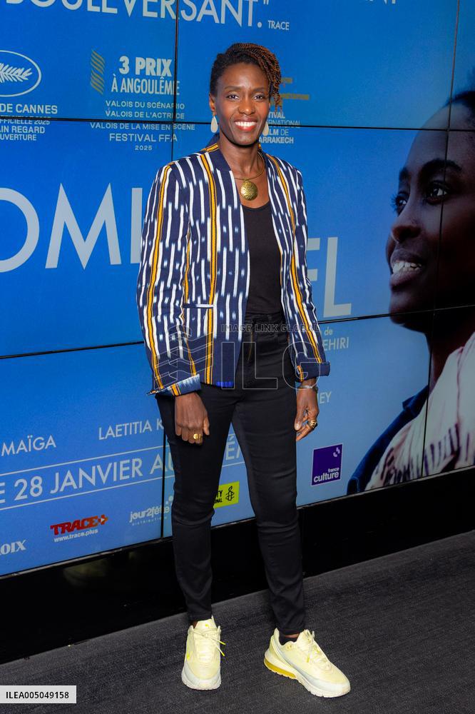 Promis Le Ciel Paris Film Premiere