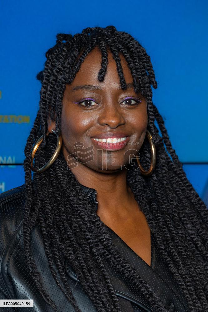 Promis Le Ciel Paris Film Premiere