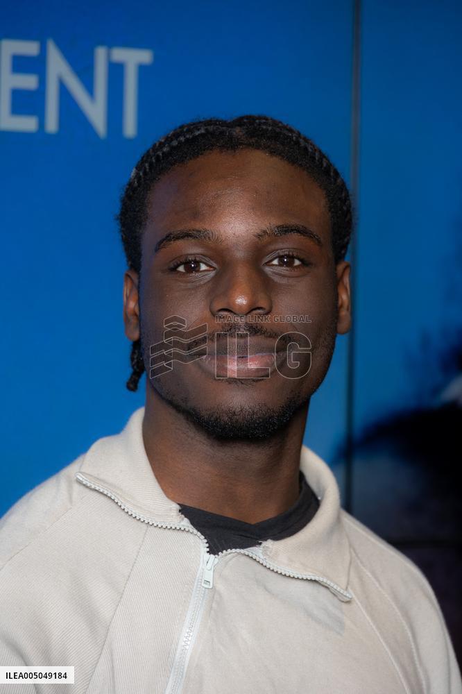 Promis Le Ciel Paris Film Premiere