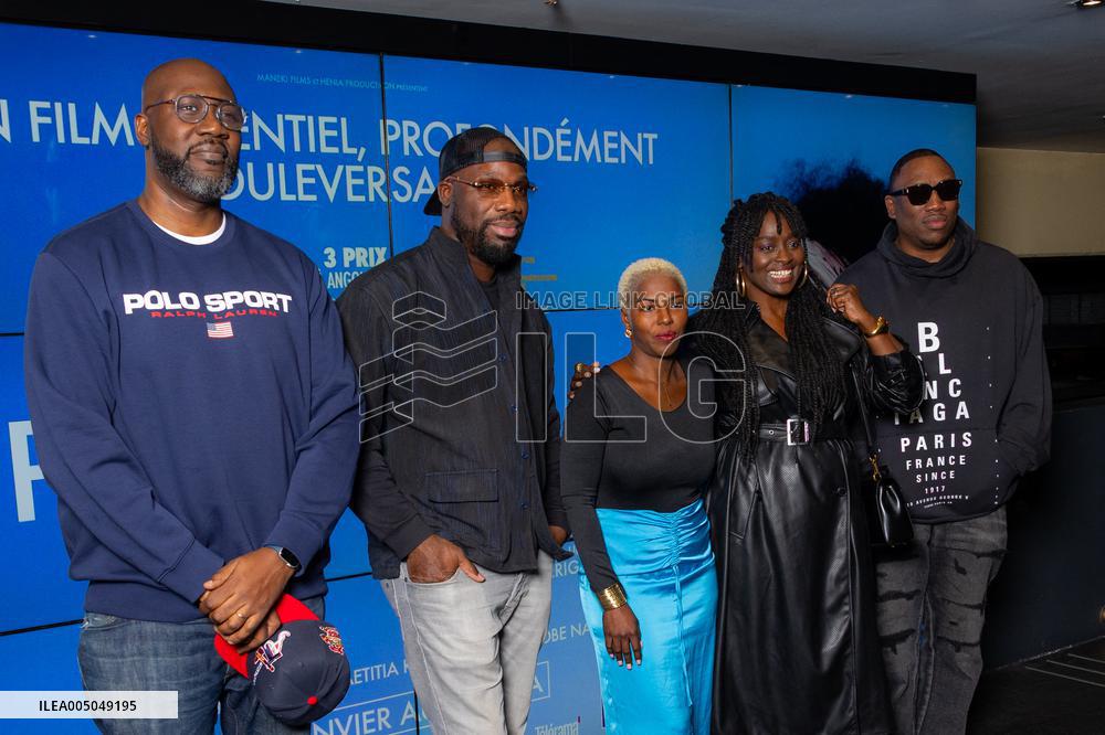 Promis Le Ciel Paris Film Premiere