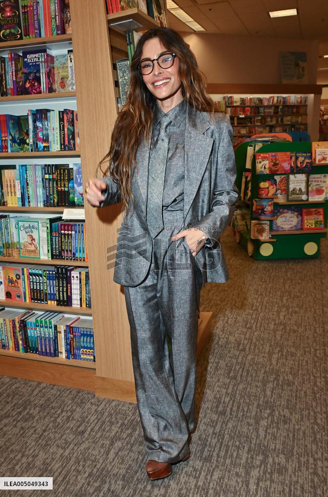 Sarah Shahi book signing