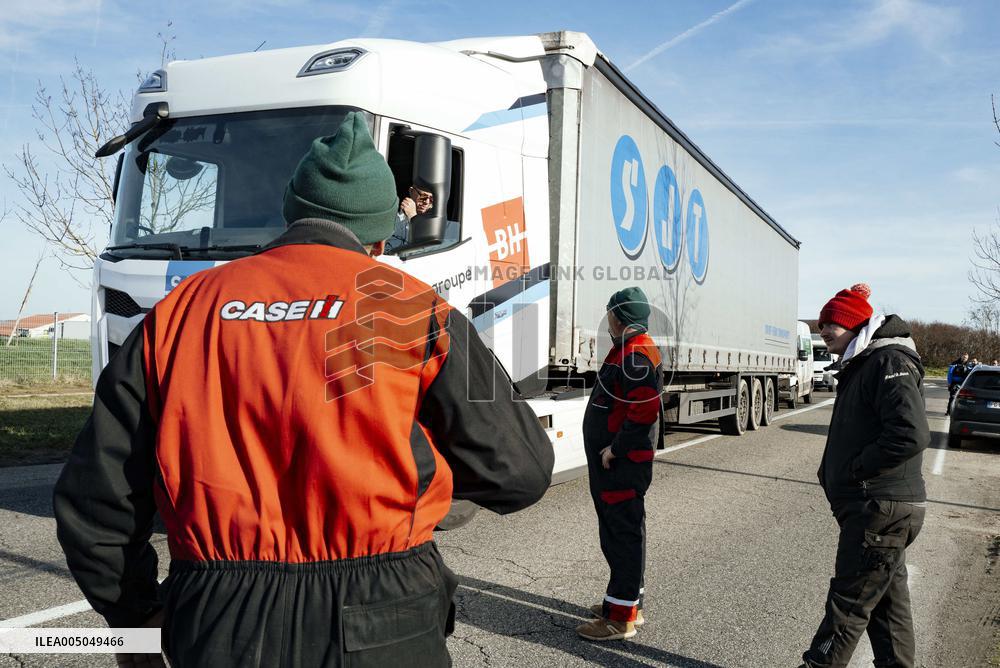 Blockade of Power Stations and Control of Shipments - Montauban