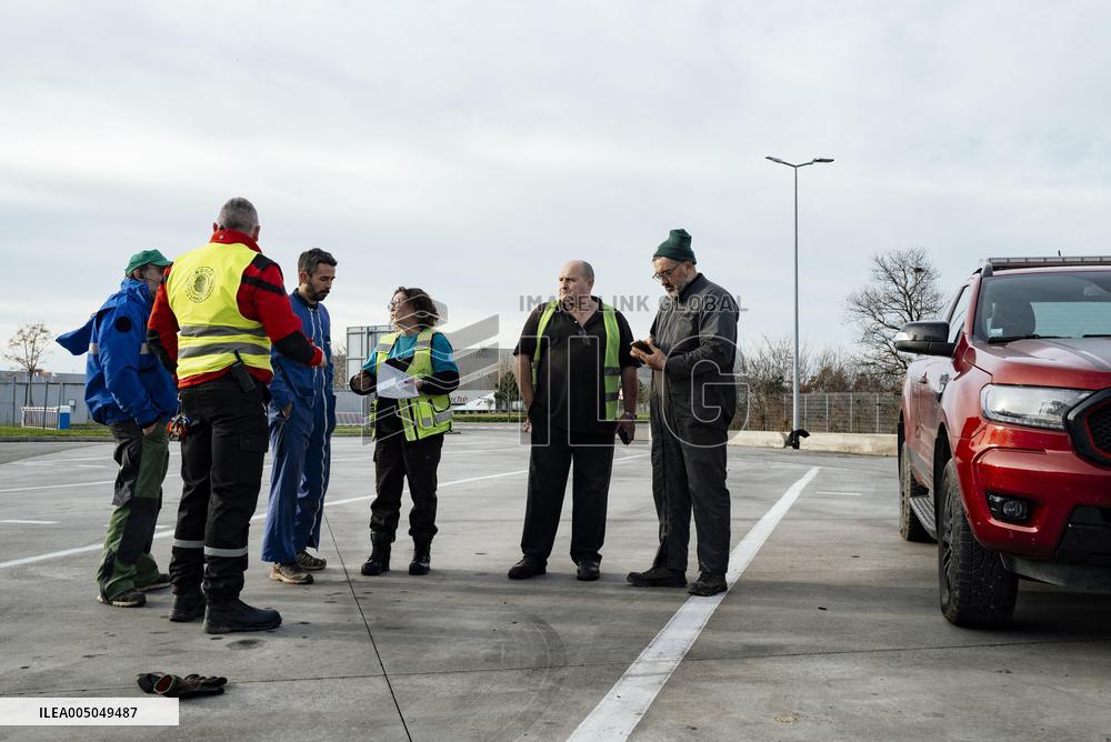 Blockade of Power Stations and Control of Shipments - Montauban