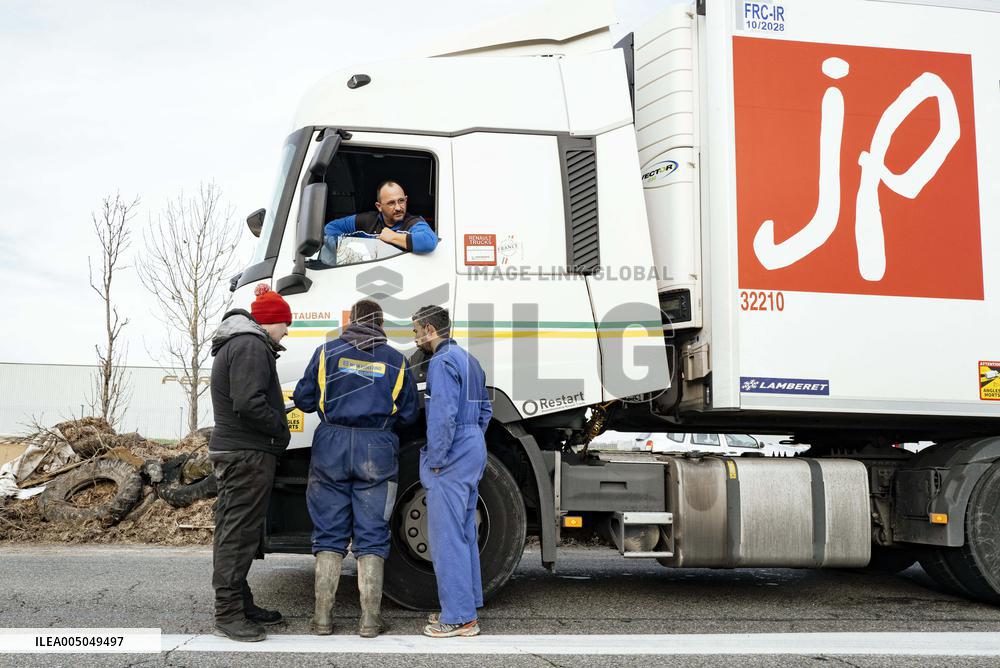 Blockade of Power Stations and Control of Shipments - Montauban