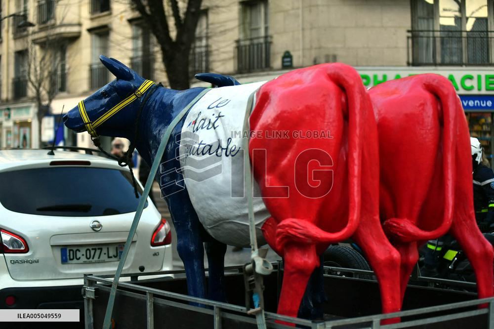 Operation Promotes Fair Trade Milk In Paris - France